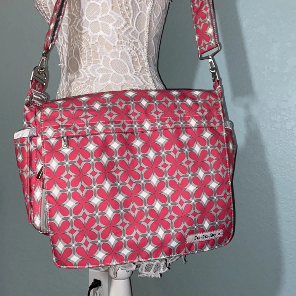 Ju-Ju-Be “better be” diaper bag - pink pinwheels